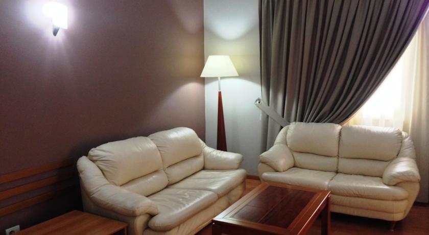 Hotel Arvi Durrës Quarto foto