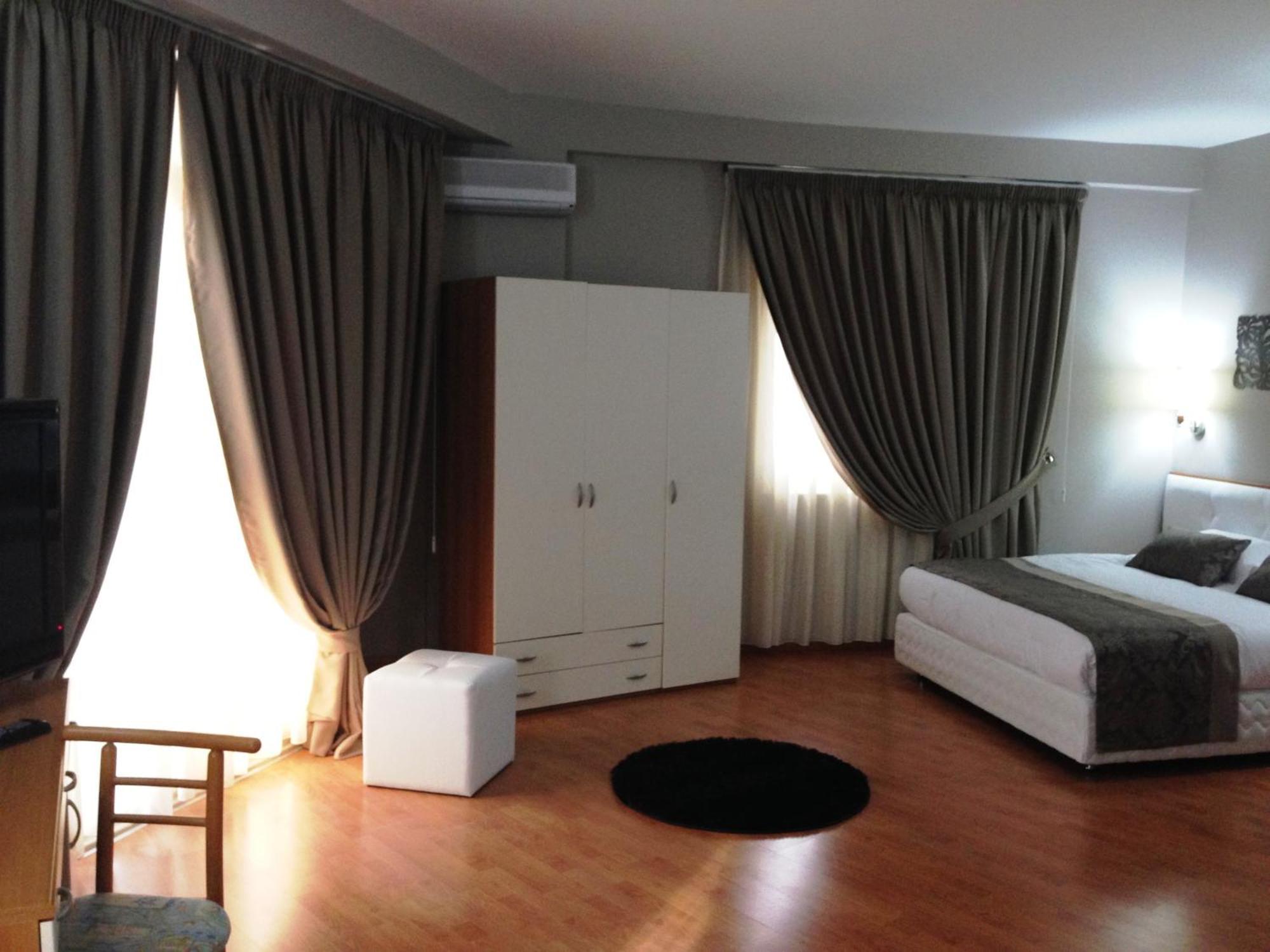 Hotel Arvi Durrës Quarto foto
