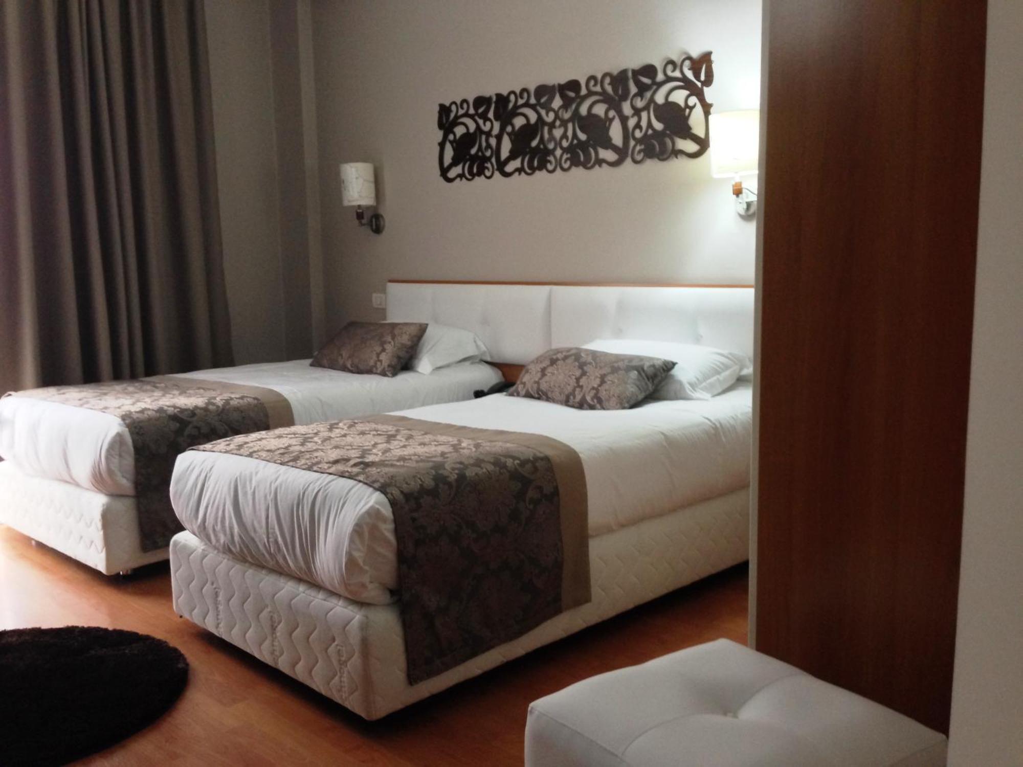 Hotel Arvi Durrës Quarto foto