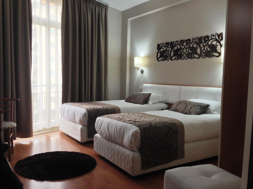 Hotel Arvi Durrës Exterior foto