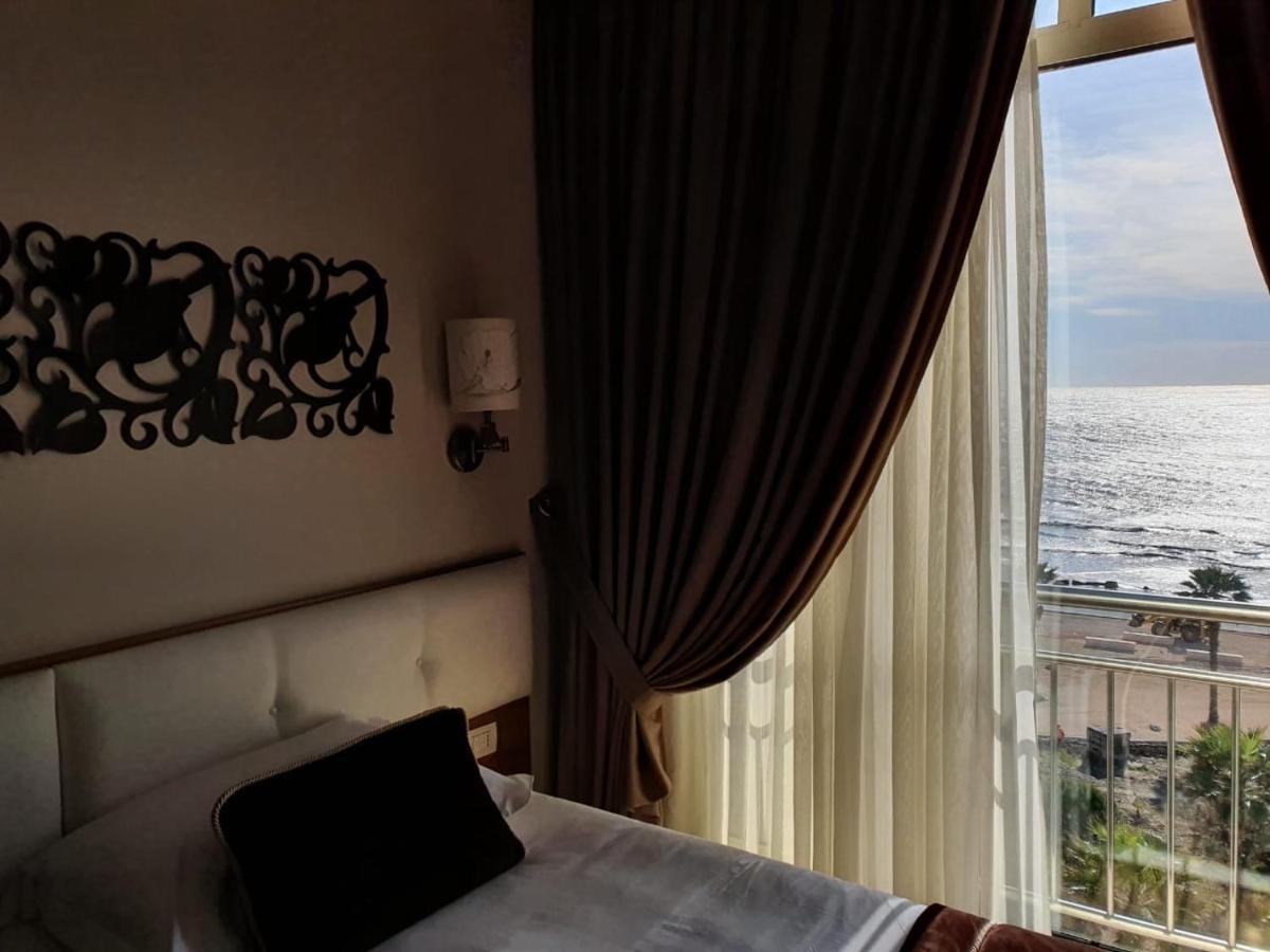 Hotel Arvi Durrës Exterior foto
